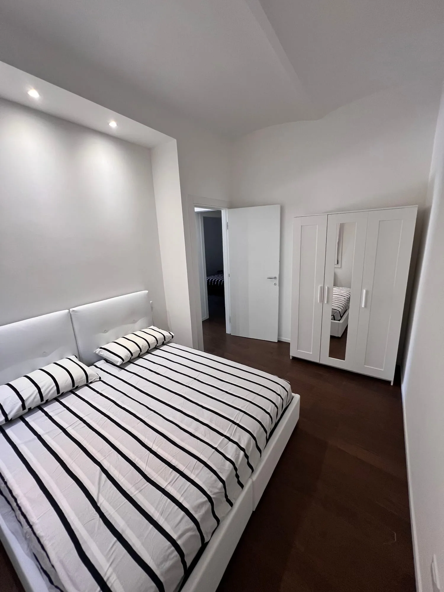 Seconda camera da letto con armadio